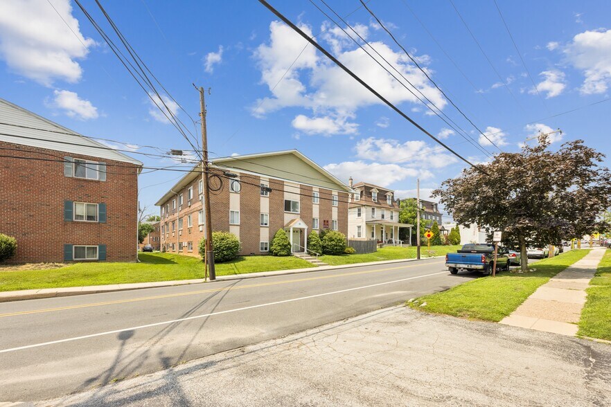 52 S Morton Ave, Morton, PA à vendre - Photo de l’immeuble – Image 3 sur 12