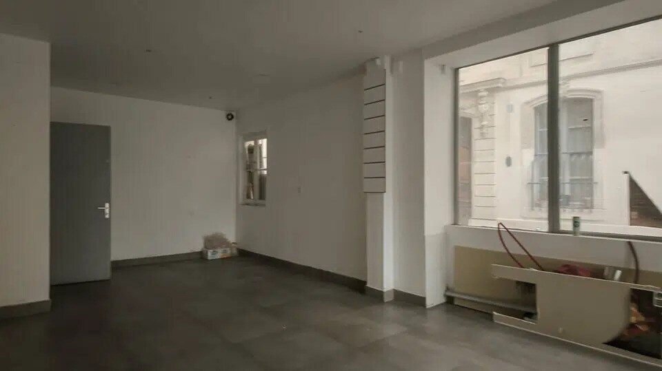 Local commercial dans Avignon à louer - Photo de l’immeuble – Image 3 sur 7