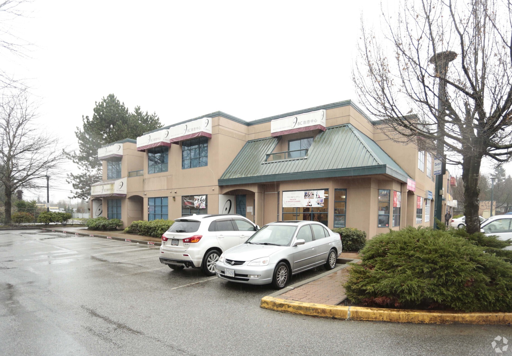4400 Hazelbridge Way, Richmond, BC à louer Photo principale– Image 1 sur 2