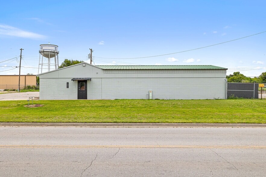 1401 S Choctaw Ave, El Reno, OK à louer - Photo de l’immeuble – Image 3 sur 28