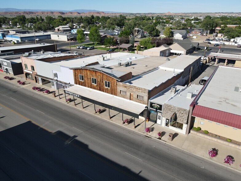 34 N Main St, Roosevelt, UT à vendre - Photo de l’immeuble – Image 2 sur 16