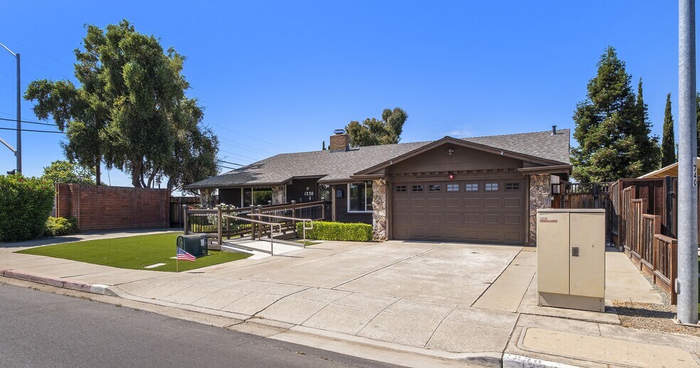 1230 Vancouver Way, Livermore, CA à vendre - Photo de l’immeuble – Image 2 sur 48