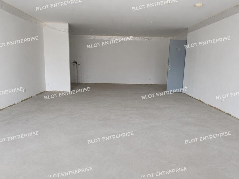 Local commercial dans Ploeren à vendre - Photo intérieure – Image 2 sur 5