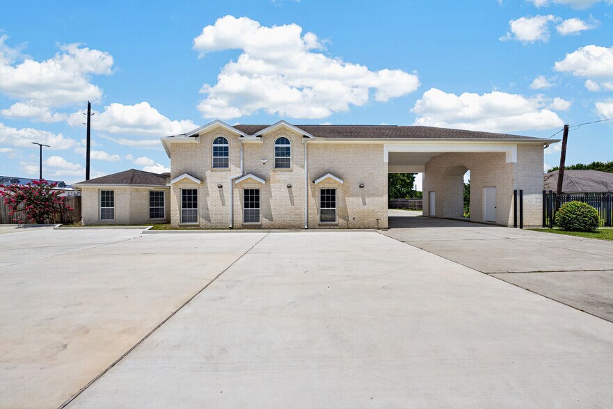 26214 Hunter Ln, Katy, TX à louer - Photo de l’immeuble – Image 2 sur 18