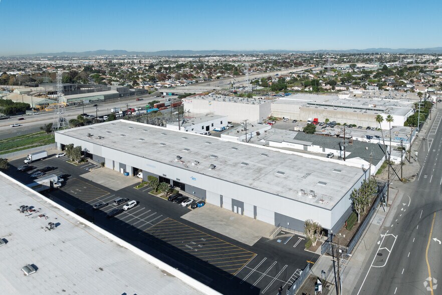 15101-15141 S Figueroa St, Gardena, CA à louer - Photo de l’immeuble – Image 1 sur 3