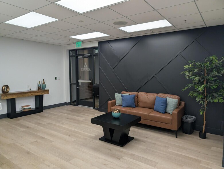 5730 S 1475 E, South Ogden, UT à louer - Photo de l’immeuble – Image 3 sur 13