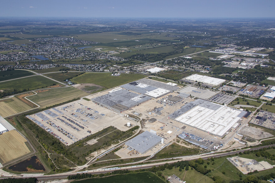 325 State Route 31, Montgomery, IL à louer - Photo de l’immeuble – Image 1 sur 4