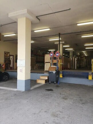Plus de détails pour Industriel/Logistique à louer