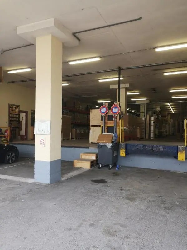 Plus de détails pour Industriel/Logistique à louer