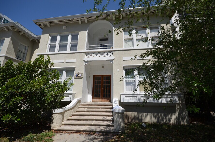 401-411 NE 22nd St, Miami, FL à vendre - Photo de l’immeuble – Image 3 sur 11