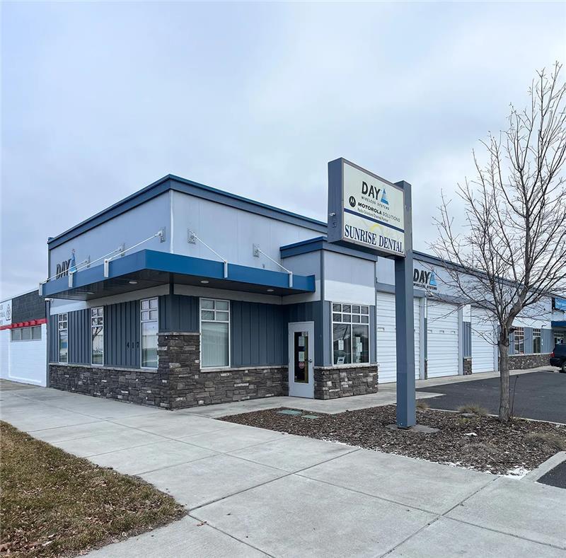 417 E Broadway Ave, Moses Lake, WA à louer Photo de l’immeuble– Image 1 sur 5