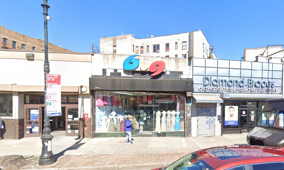 39 W Fordham Rd, Bronx, NY à vendre - Photo principale – Image 1 sur 2