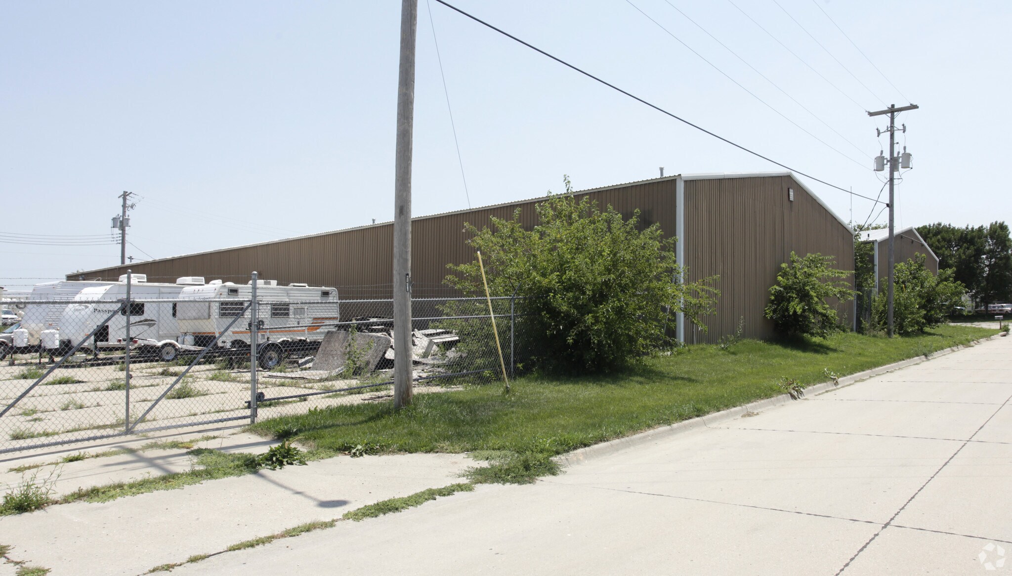 2357 Warren Dr, Plattsmouth, NE à louer Photo principale– Image 1 sur 4