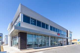 Plus de détails pour 143 Boul Armand-Frappier, Sainte-julie, QC - Local commercial à louer