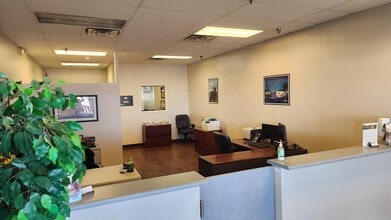 3231 N Decatur Blvd, Las Vegas, NV à vendre Photo intérieure– Image 1 sur 3