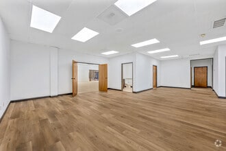 3150 Premier Dr, Irving, TX à louer Photo de l’immeuble– Image 1 sur 5