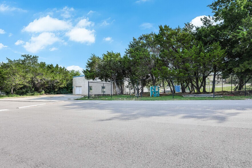 20615 Dawn Dr, Lago Vista, TX à vendre - Photo de l’immeuble – Image 2 sur 33