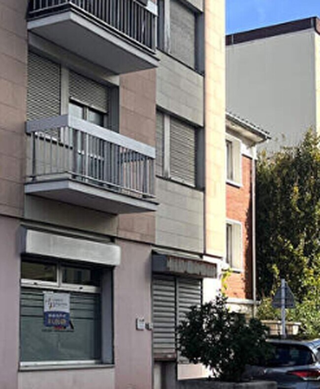 Plus de détails pour 17 Rue Guillot, Montrouge - Local commercial à louer