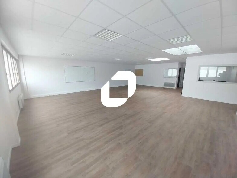 18 Rue De La Grosse Pierre, Vernouillet à louer - Photo de l’immeuble – Image 2 sur 15