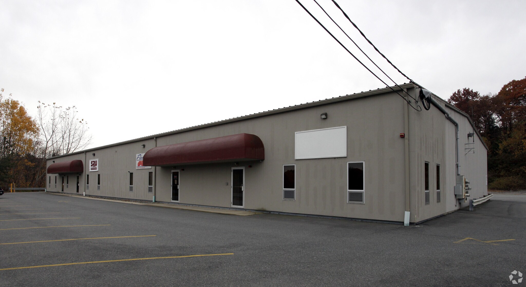 141 Industrial Dr, North Smithfield, RI à louer Photo principale– Image 1 sur 3