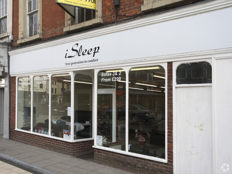 9 Market Pl, Retford à louer - Photo de l’immeuble – Image 3 sur 6