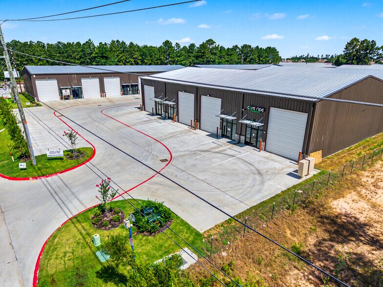 12338 Spring Cypress Rd, Tomball, TX à louer - Photo de l’immeuble – Image 2 sur 20