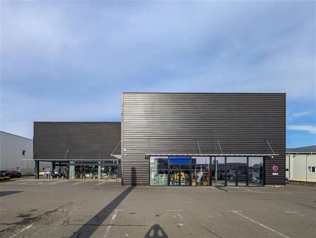 Plus de détails pour Local commercial à louer