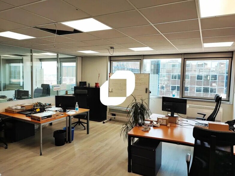 Bureau dans Noisy-le-Grand à vendre - Photo de l’immeuble – Image 1 sur 5