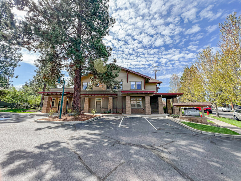 532 SW 13th St, Bend, OR à louer - Photo de l’immeuble – Image 3 sur 5