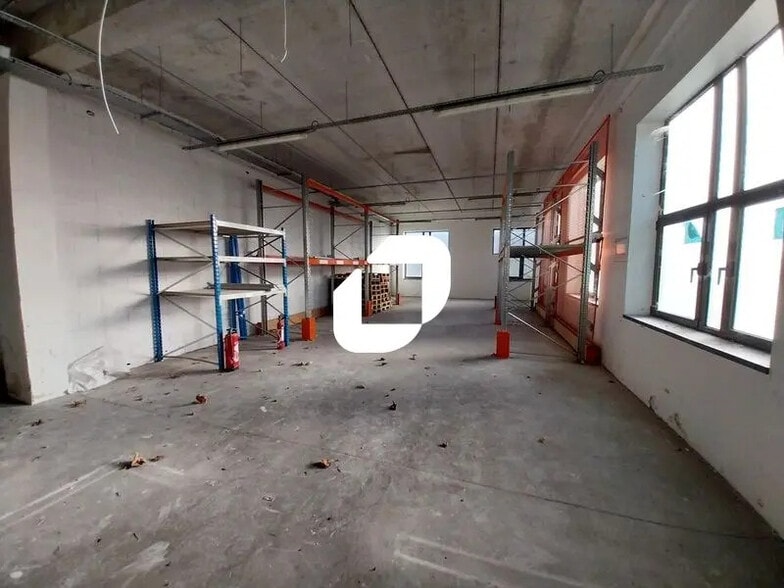 39 Avenue Des 3 Peuples, Montigny-le-Bretonneux à louer - Photo intérieure – Image 3 sur 18