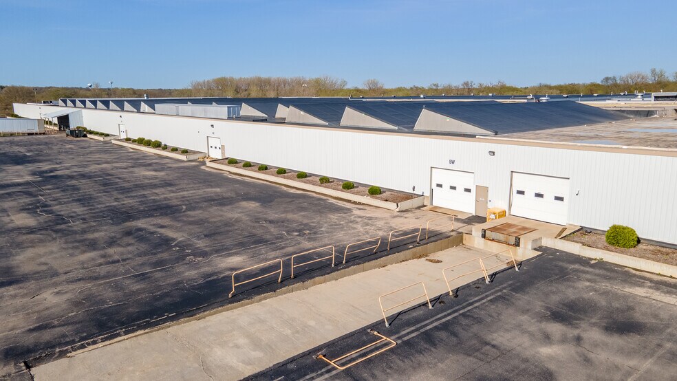 4000 Auburn St, Rockford, IL à louer - Photo de l’immeuble – Image 3 sur 18