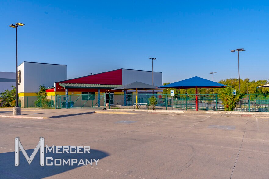 5411 Denton Hwy, Haltom City, TX à vendre - Photo de l’immeuble – Image 3 sur 6