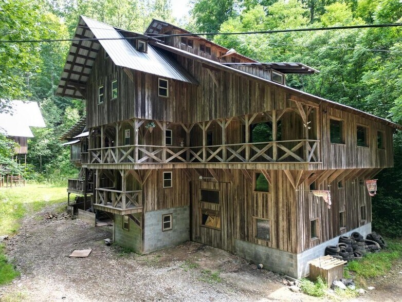 503 Fallen Timber Rd, Smithfield, WV à vendre - Photo de l’immeuble – Image 3 sur 7