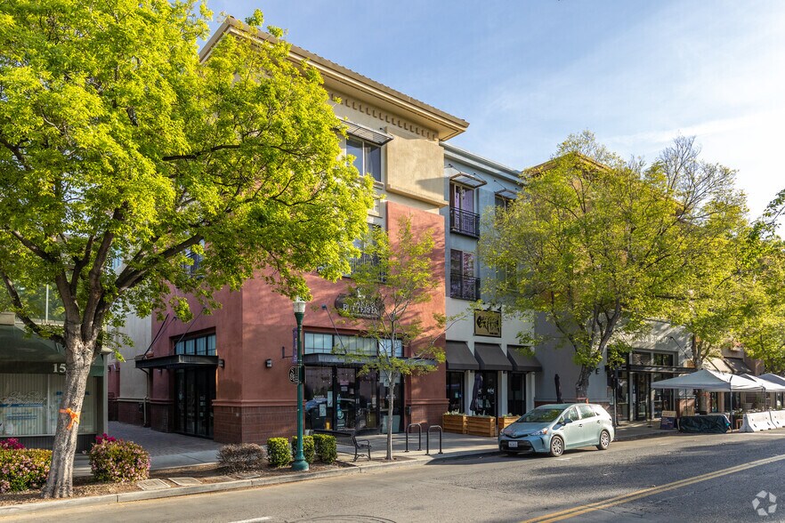 191-201 E Campbell Ave, Campbell, CA à louer - Photo de l’immeuble – Image 2 sur 6