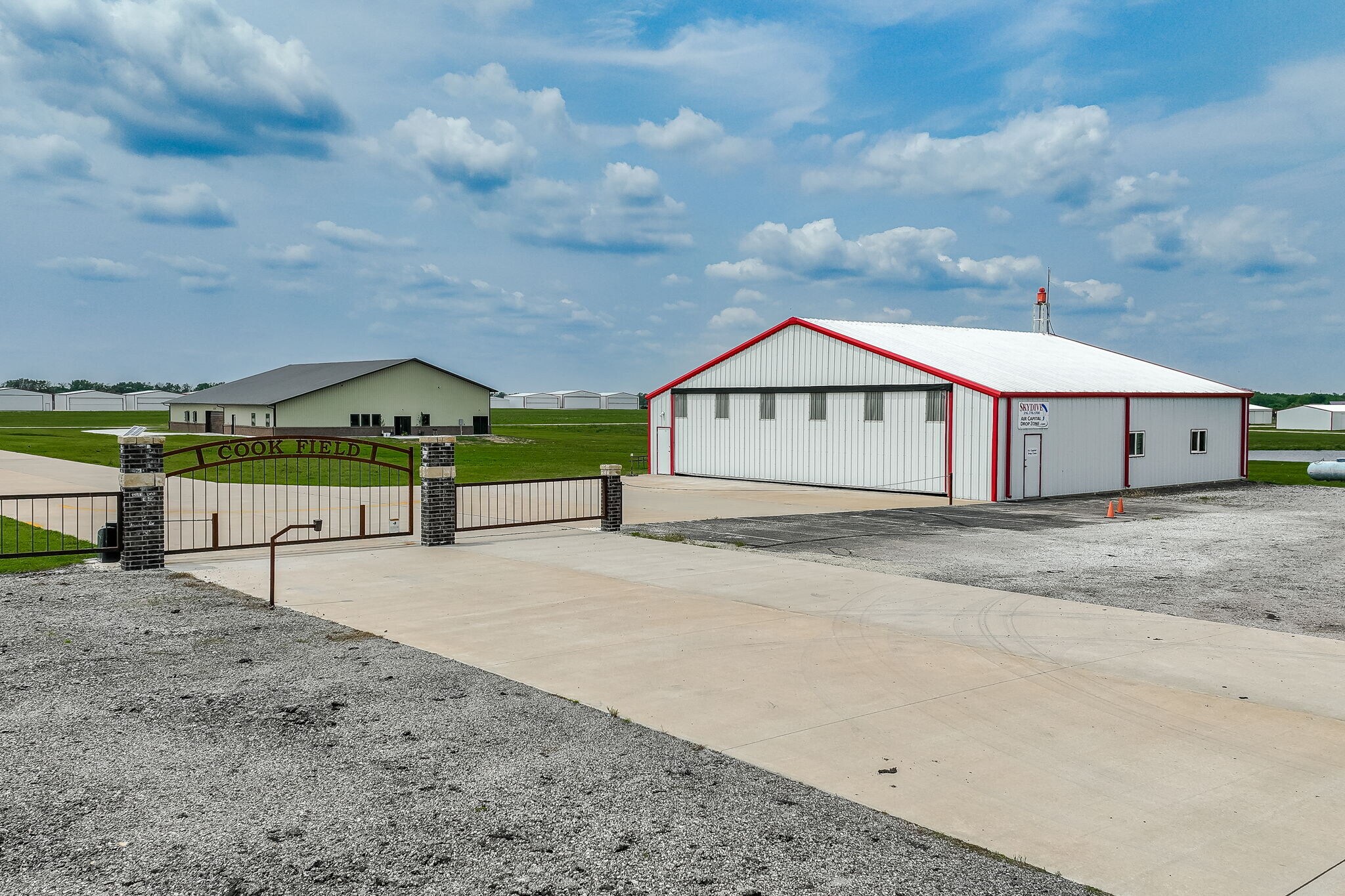 7015 S 143rd St E, Derby, KS à vendre Photo principale– Image 1 sur 73