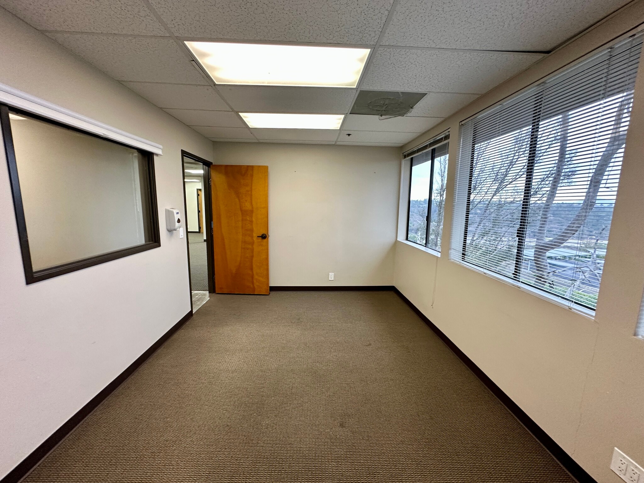 3665 Ruffin Rd, San Diego, CA à louer Photo intérieure– Image 1 sur 13