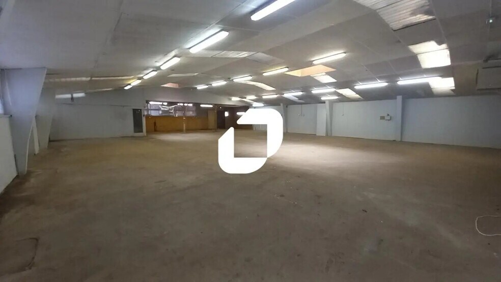 Local d’activités dans VILLENEUVE-D'ASCQ à louer - Photo de l’immeuble – Image 3 sur 6