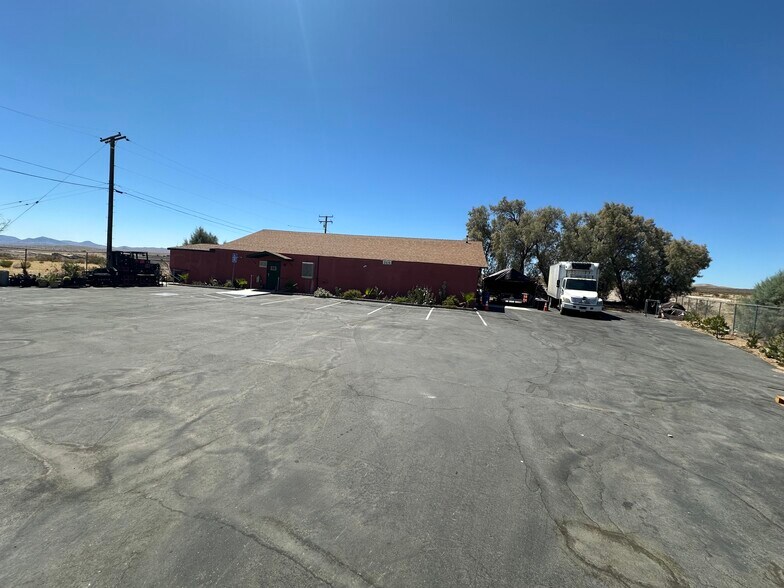 2410 Armory Rd, Barstow, CA à vendre - Photo de l’immeuble – Image 2 sur 15