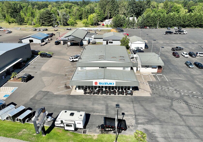 5040 Pacific Blvd SW, Albany, OR à vendre - Photo principale – Image 1 sur 3