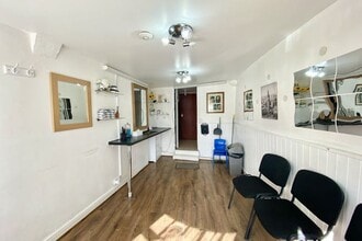 38-38A West St, Dunstable à louer Photo intérieure– Image 2 sur 2