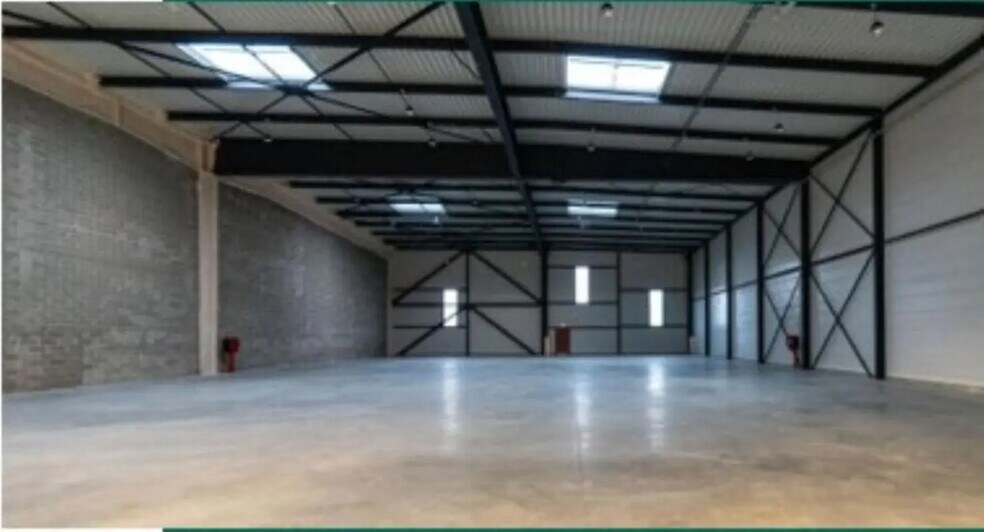 Bureau dans SAINT-OUEN-L'AUMONE à louer - Photo de l’immeuble – Image 1 sur 10