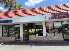 2550-2584 NE Miami Gardens Dr, Miami, FL à louer Photo de l’immeuble– Image 2 sur 8