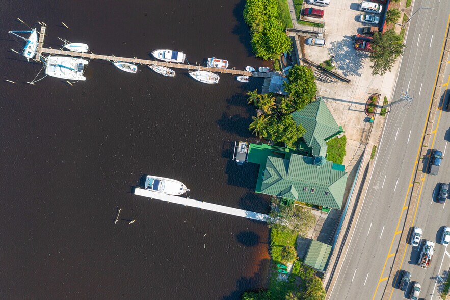 973 N Harbor City Blvd, Melbourne, FL à vendre - Photo de l’immeuble – Image 2 sur 60
