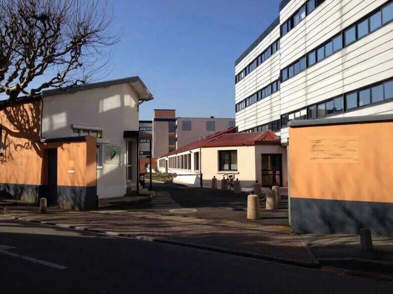 Bureau dans Champigny-sur-Marne à louer - Photo de l’immeuble – Image 2 sur 7