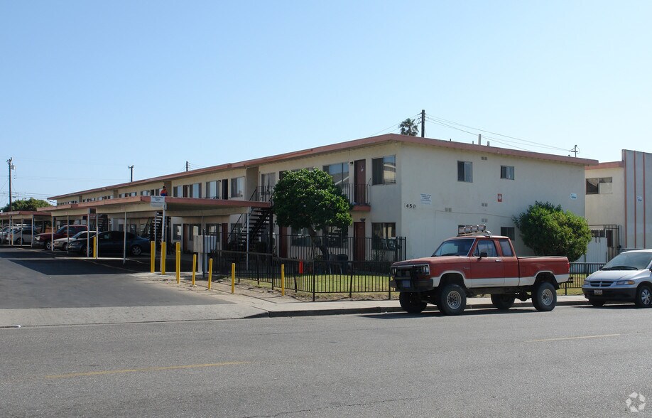 450 Hill St, Oxnard, CA à vendre - Photo de l’immeuble – Image 2 sur 6