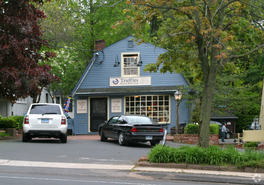 767 Farmington Ave, Farmington, CT à vendre - Photo principale – Image 1 sur 1