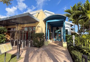 1116 Love St, Jupiter, FL à louer Photo de l’immeuble– Image 1 sur 10