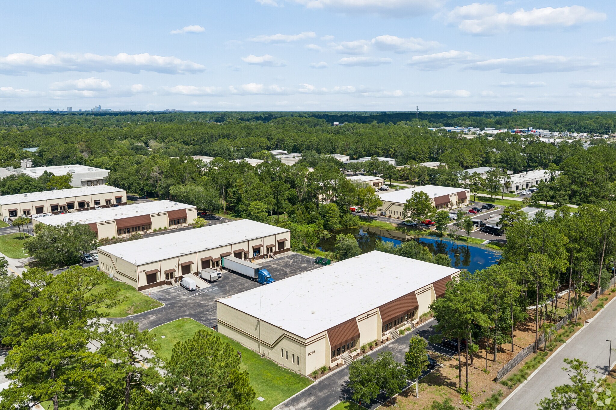 11222 St Johns Ind Pky, Jacksonville, FL à louer Photo de l’immeuble– Image 1 sur 13