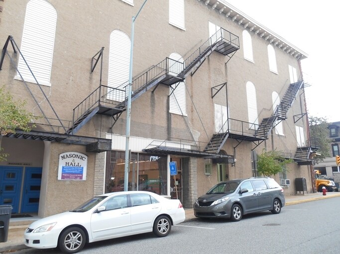34 S Main St, Phoenixville, PA à vendre - Photo de l’immeuble – Image 2 sur 37