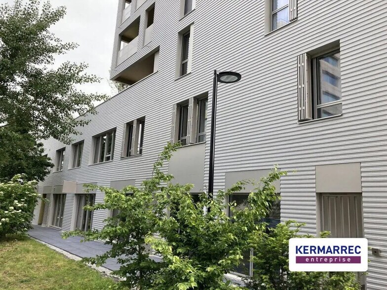 Bureau dans Saint-Jacques-de-la-Lande à vendre - Photo de l’immeuble – Image 1 sur 5